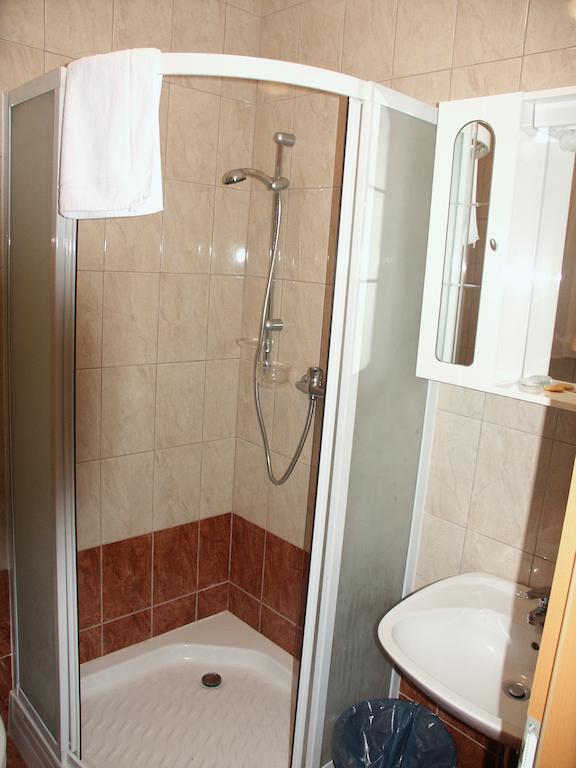 Pri Lazarju Farm Stay Podgrad  Pokoj fotografie
